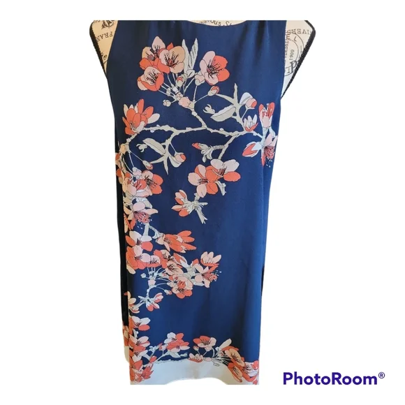 MAX STUDIO Beautiful Flowy Dress - Picture 5 of 7